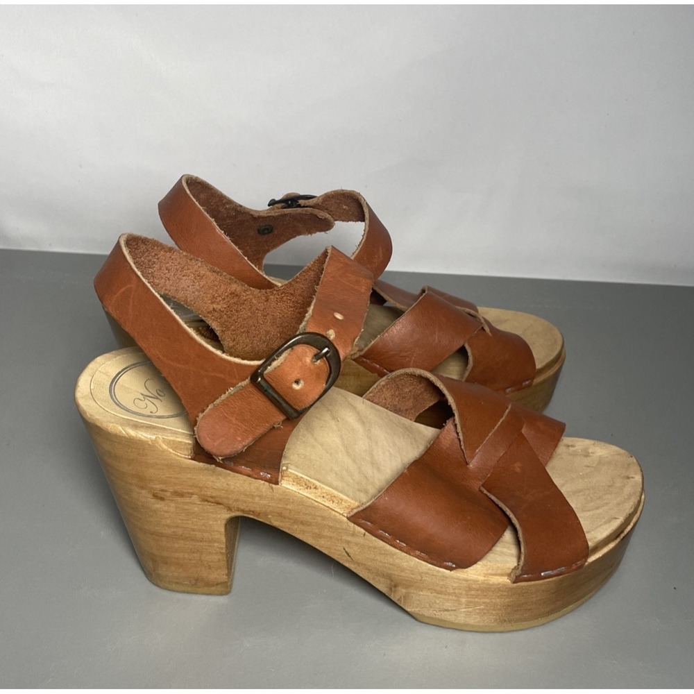 No. 6 Brown Leather Crossover Wooden High-Heel Sandals 8M